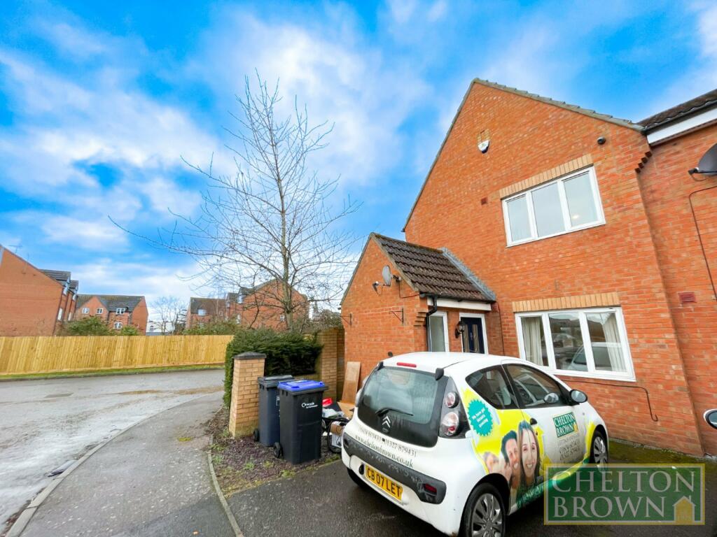 3 bedroom end of terrace house for sale in Pomfret Arms Close, Riverside Wharf, Northampton, NN4