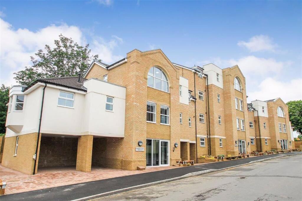 Main image of property: Freemans Court, Station Road, Rushden, Northamptonshire, NN10