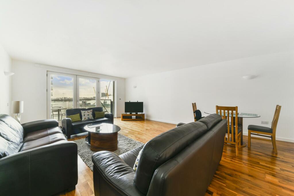 Main image of property: New Providence Wharf, Fairmont Avenue, London, E14