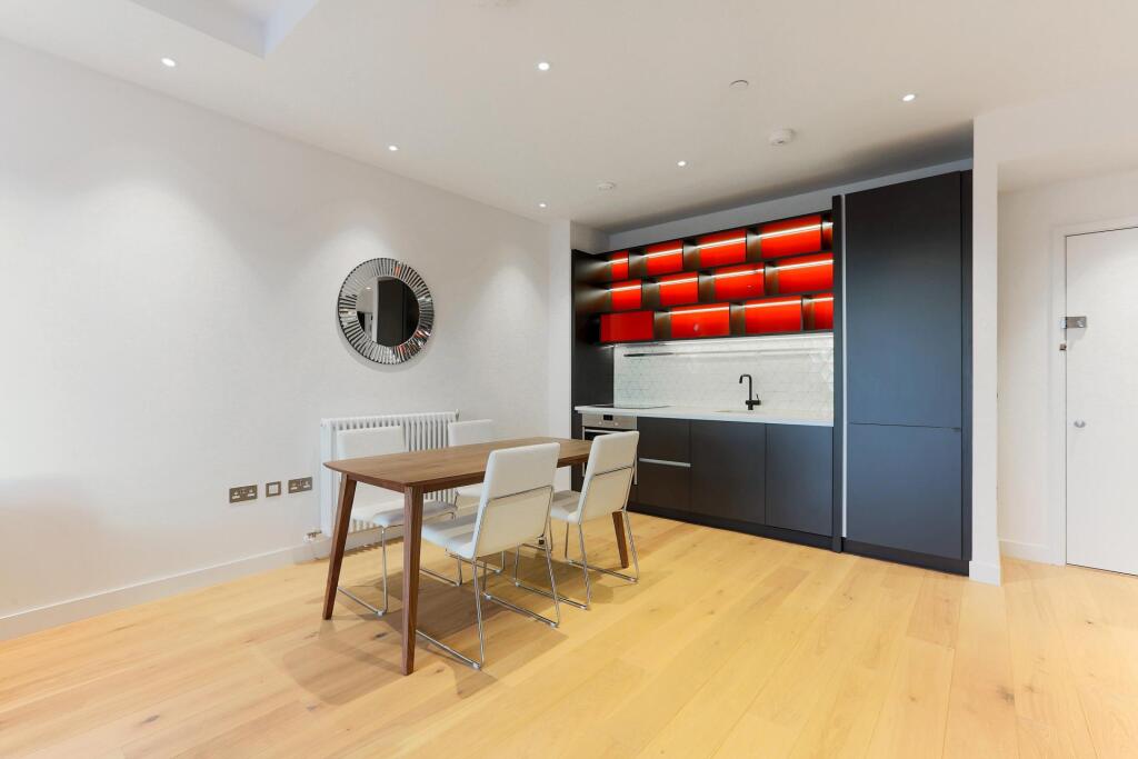 Main image of property: Modena House, London City Island