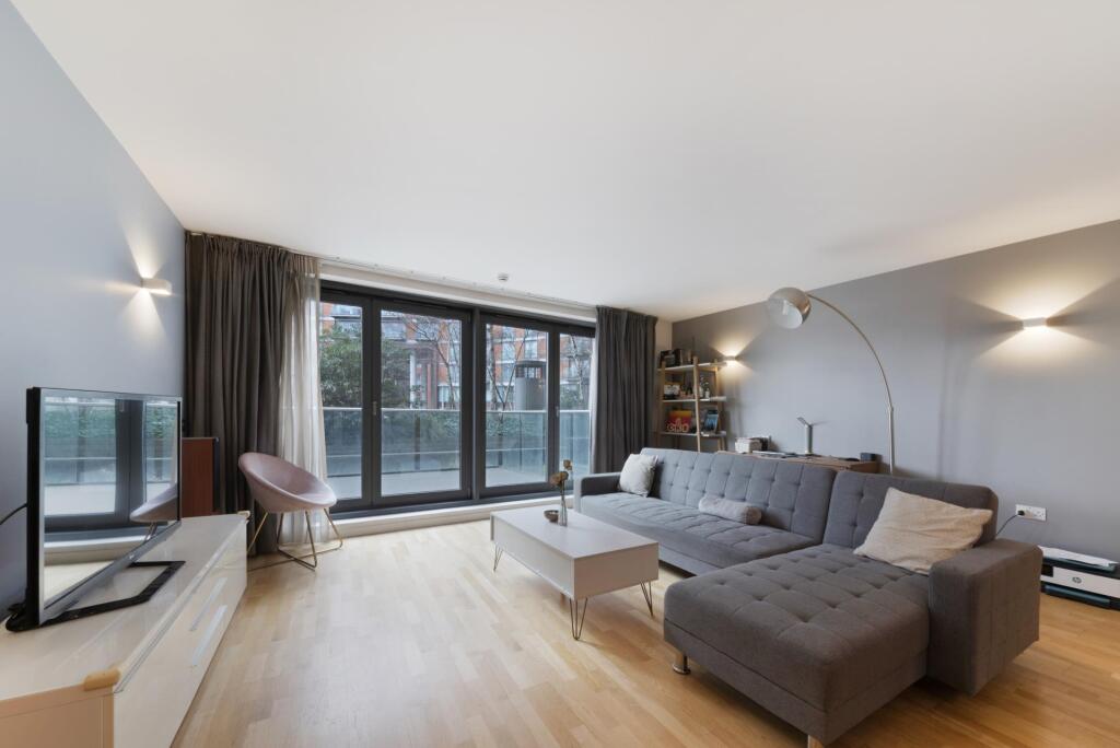 Main image of property: New Providence Wharf, London, E14