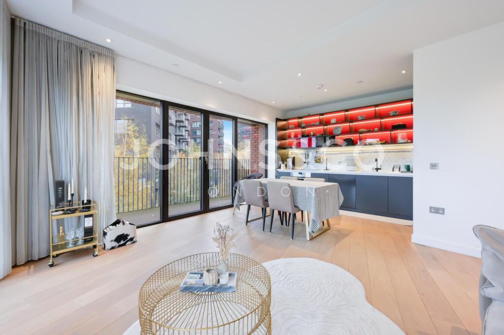 Main image of property: Java House, Botanic Square, London City Island, London, E14