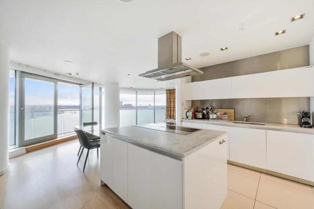 Main image of property: New Providence Wharf, 1 Fairmont Avenue, Canary Wharf, E14