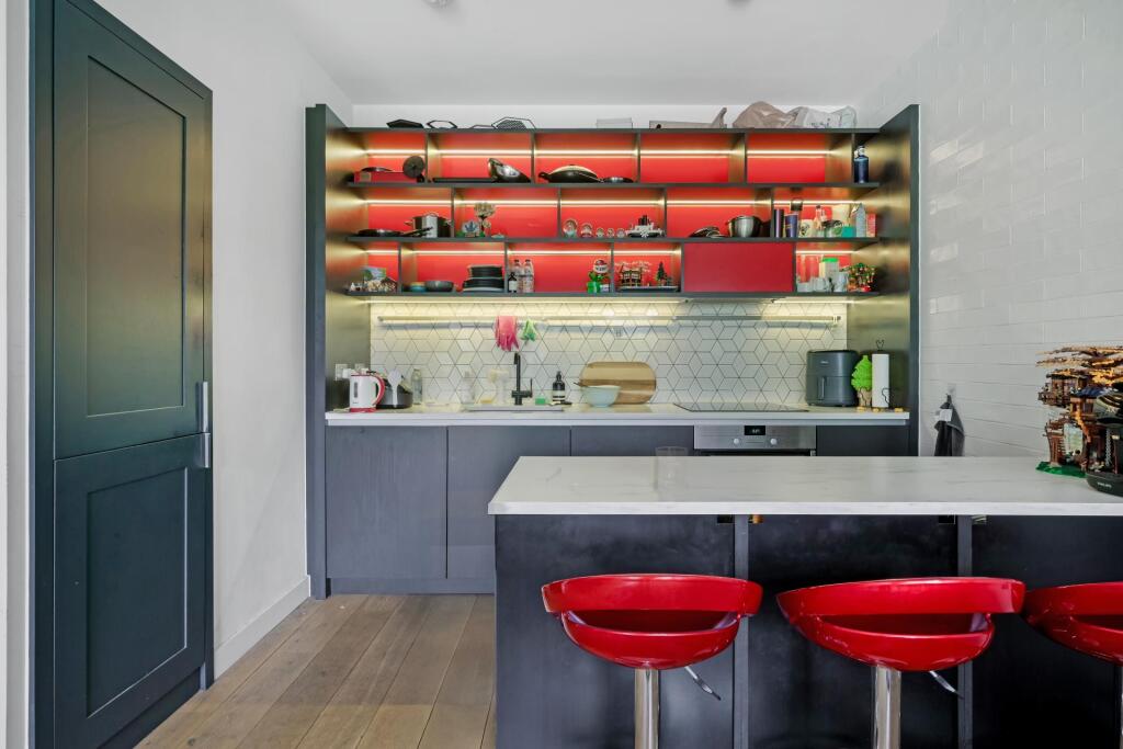 Main image of property: Hercules House, London City Island, London, E14