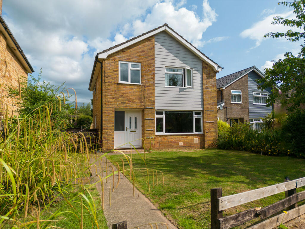 4 bedroom detached house for sale in Claremont, Newport, NP20