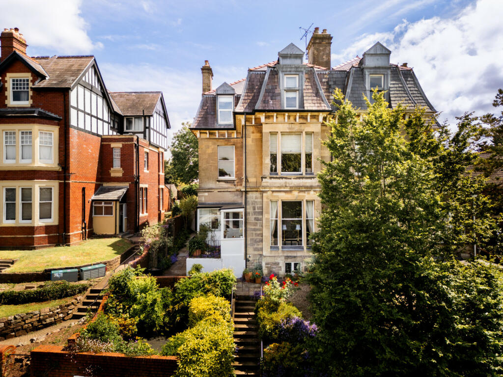 7 bedroom semidetached house for sale in Stow Park Avenue, Newport, NP20