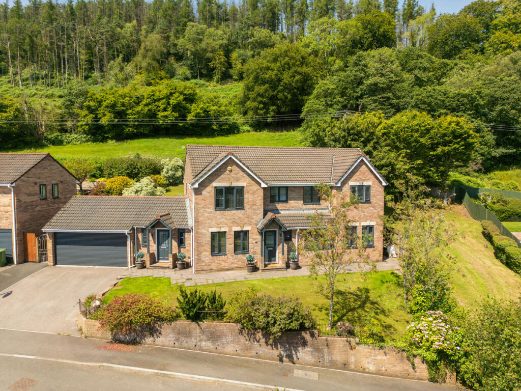 5 bedroom detached house for sale in Greenwood Drive, Henllys Cwmbran, NP44