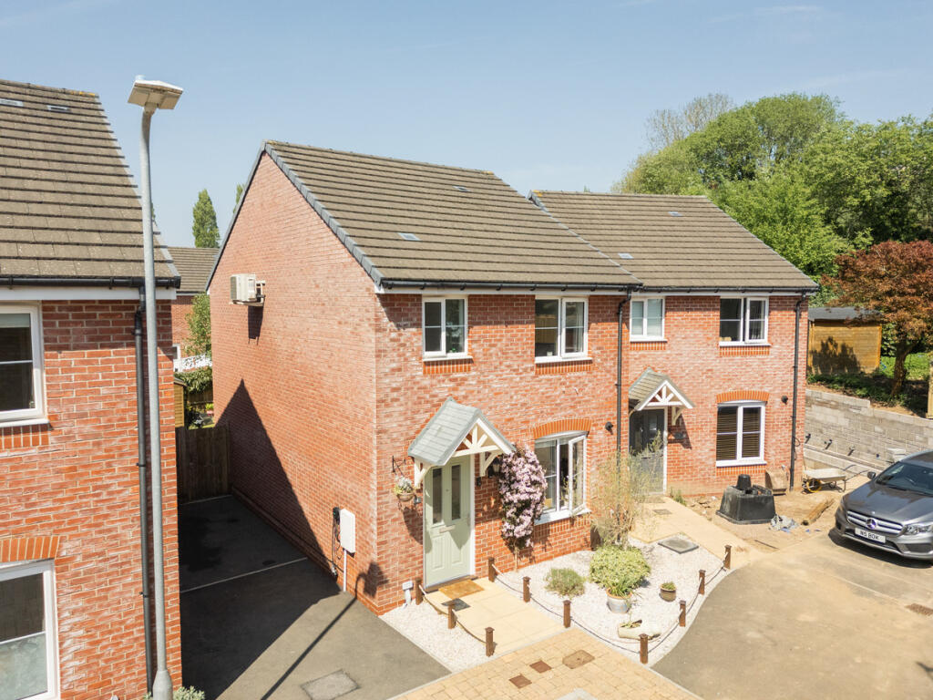 Main image of property: Copper Grove, Newport, NP10