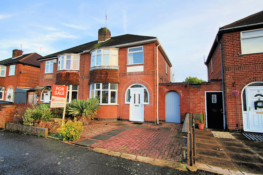 3 bedroom semidetached house for sale in Fairbourne Road, Braunstone