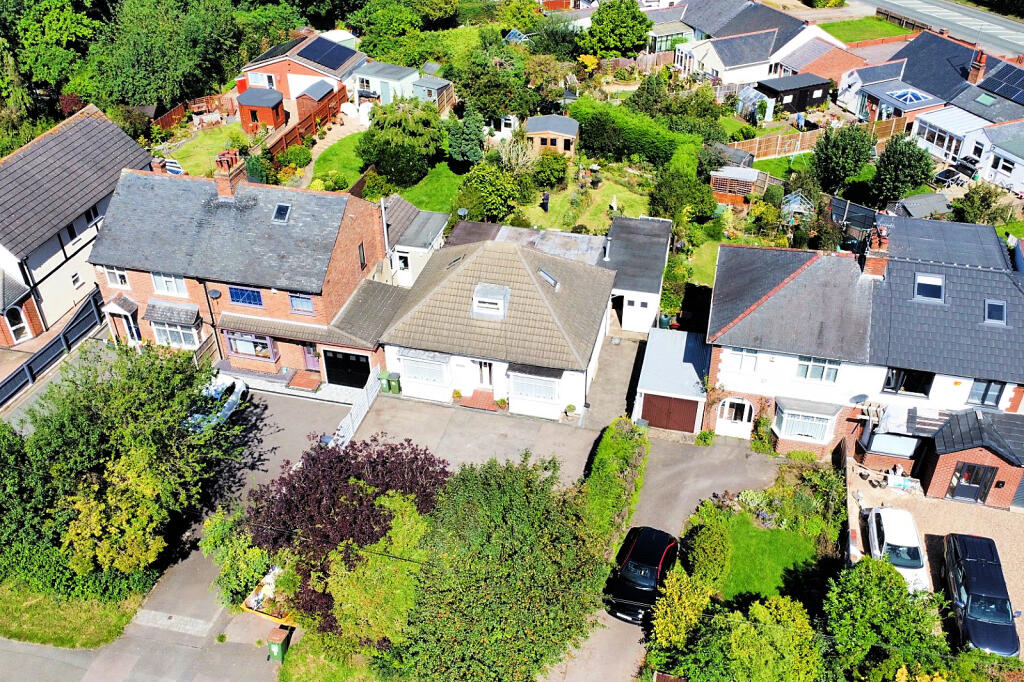 3 bedroom detached house for sale in Hinckley Road, Leicester Forest