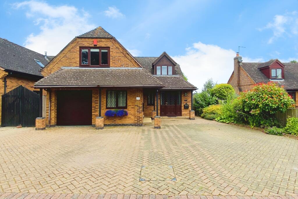 4 bedroom detached house for sale in Newbold Road, Kirkby Mallory, LE9