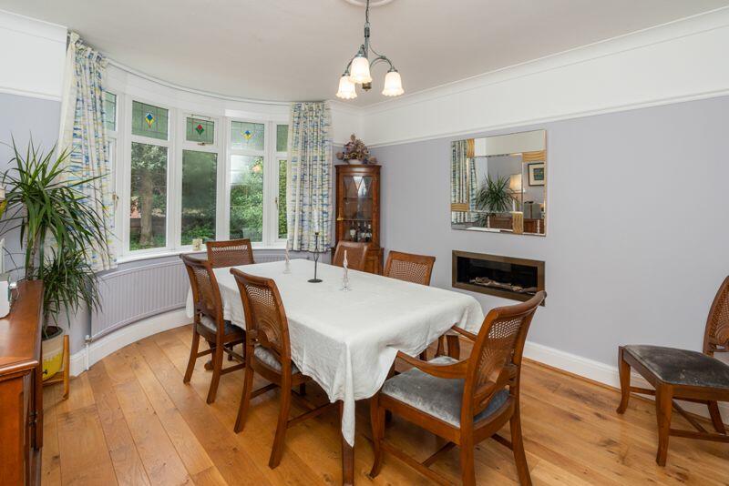 4 bedroom detached house for sale in Wood Street, Wollaston