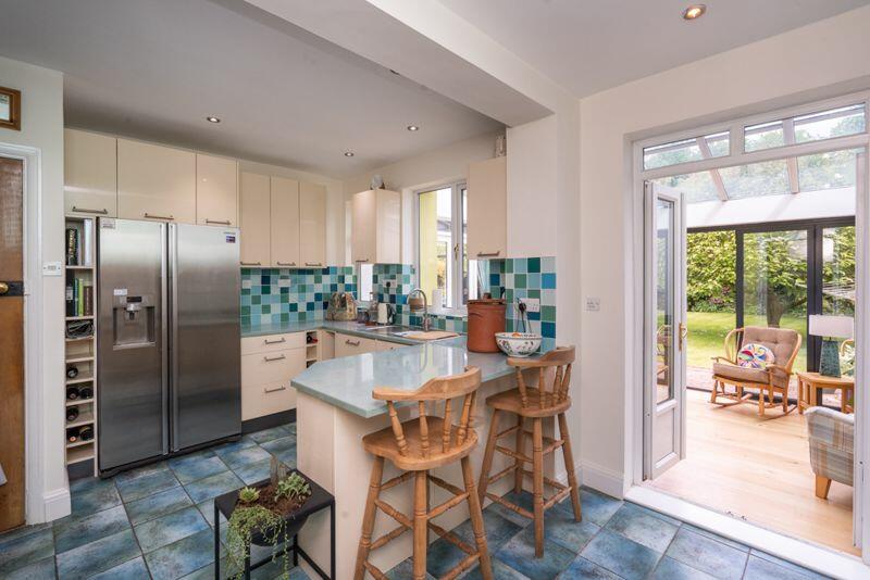 4 bedroom detached house for sale in Wood Street, Wollaston