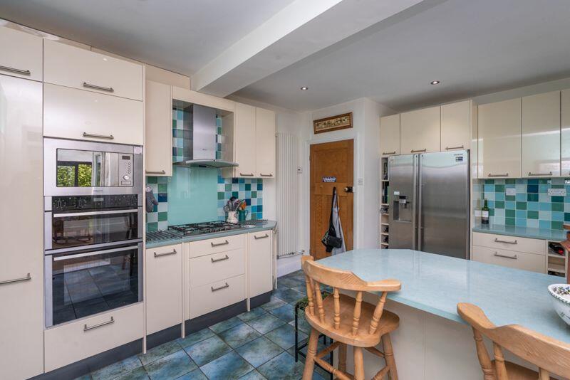 4 bedroom detached house for sale in Wood Street, Wollaston