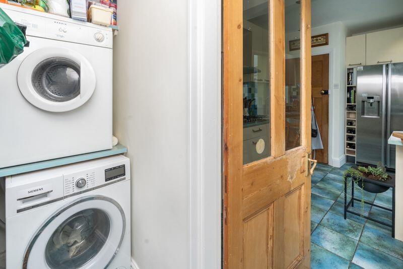 4 bedroom detached house for sale in Wood Street, Wollaston