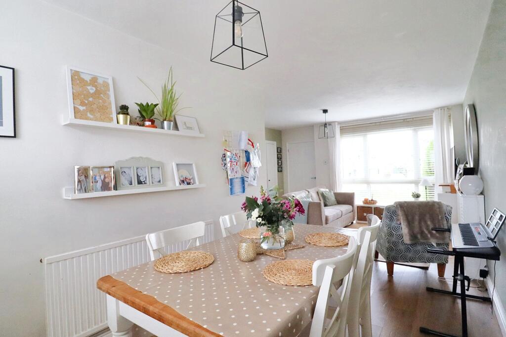Additional property image - Wharfedale, Thornbury, BS35