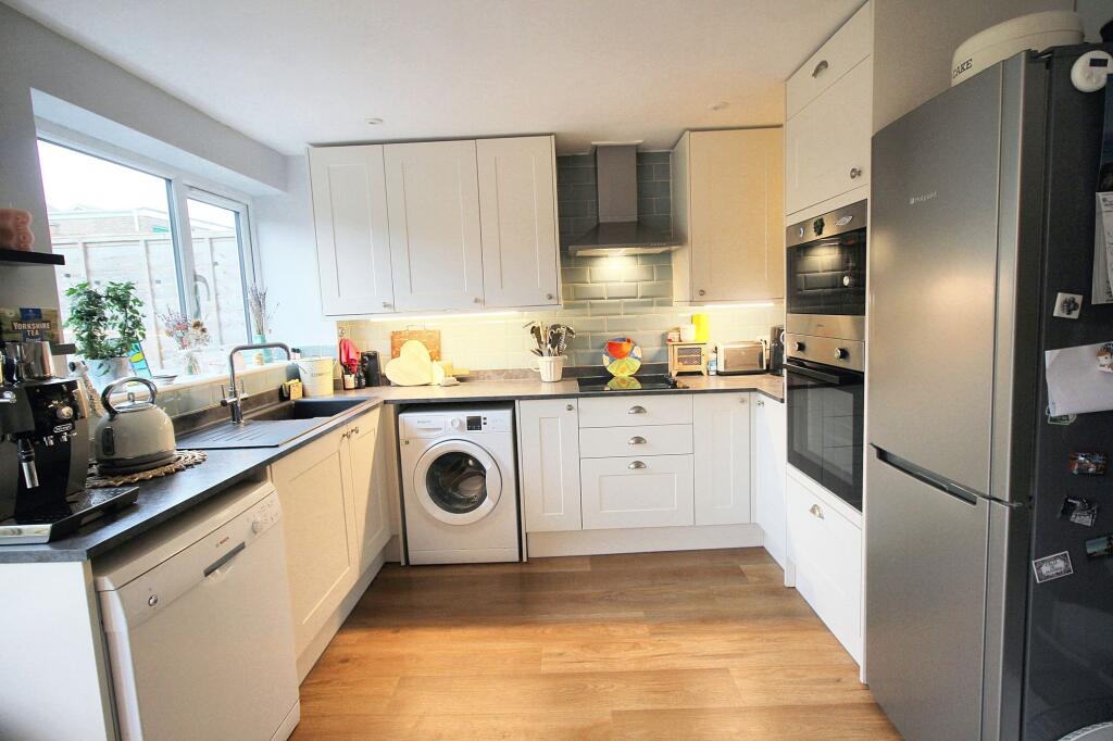 Additional property image - Rosslyn Way, Thornbury, BS35