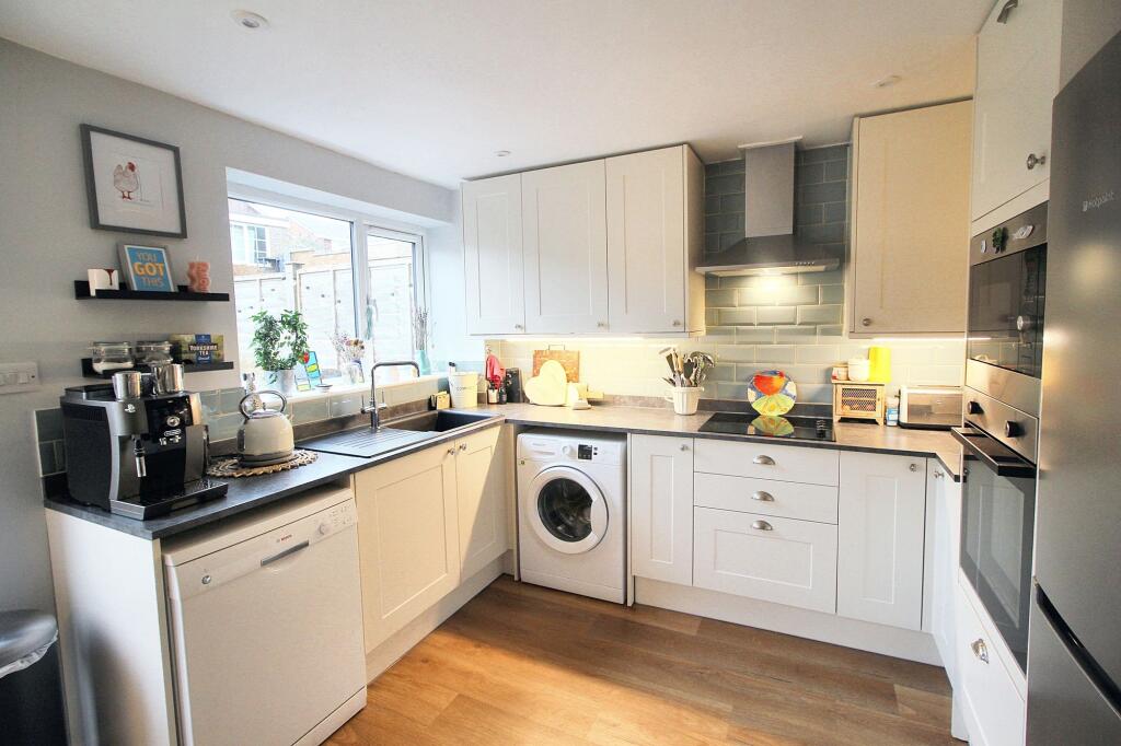 Additional property image - Rosslyn Way, Thornbury, BS35