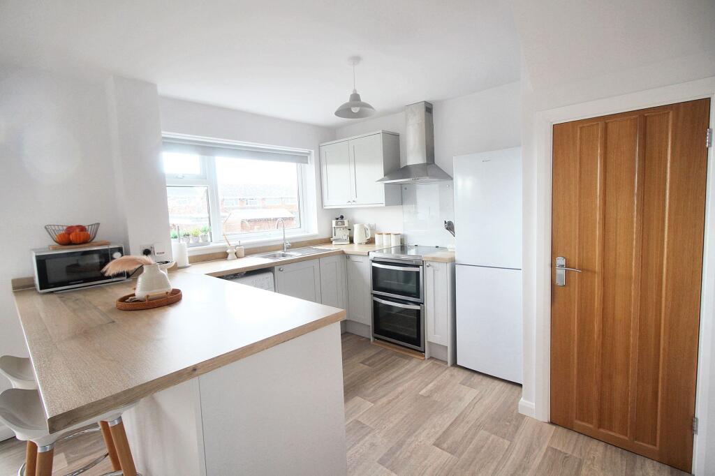 Additional property image - Charles Close, Thornbury, BS35