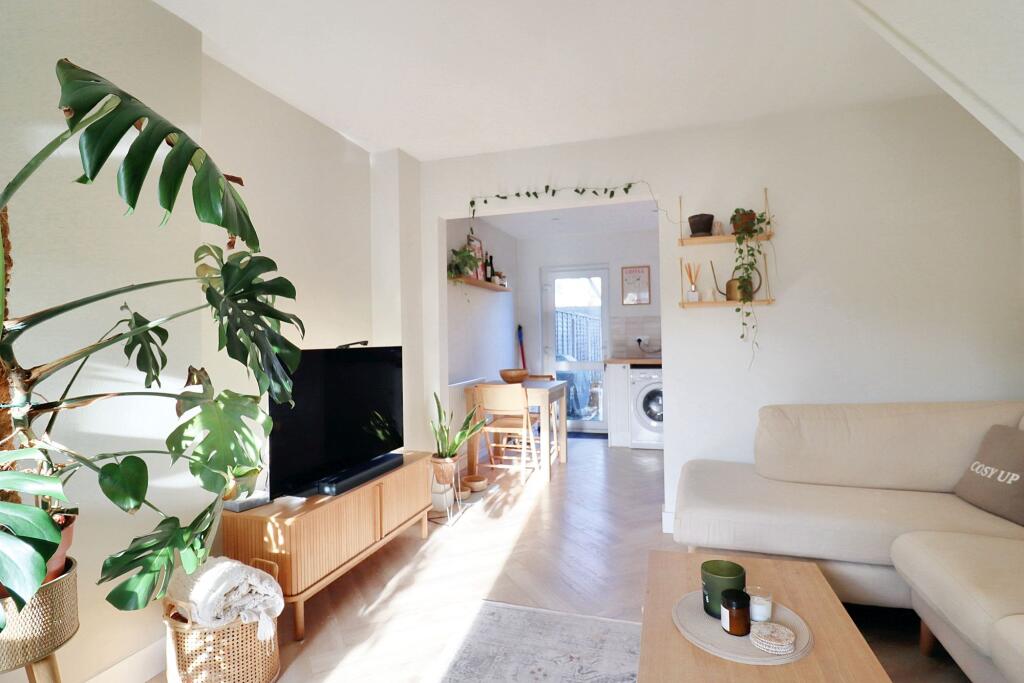 Additional property image - Lavender Close, Thornbury, BS35