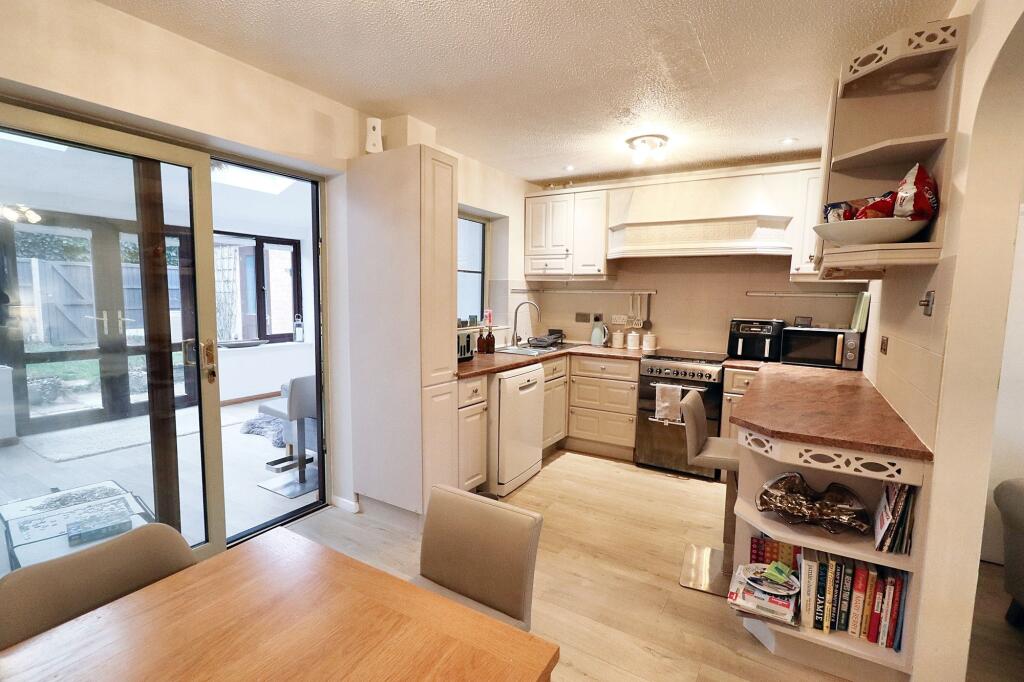 Additional property image - Lavender Close, Thornbury, BS35