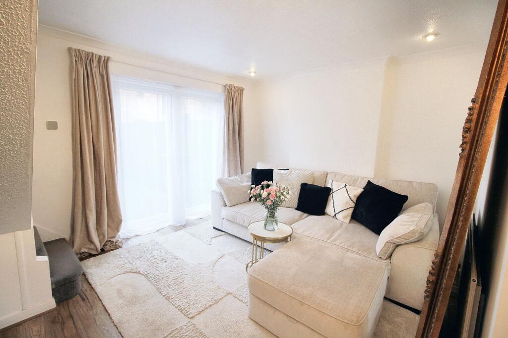 Additional property image - Squires Leaze, Thornbury, BS35