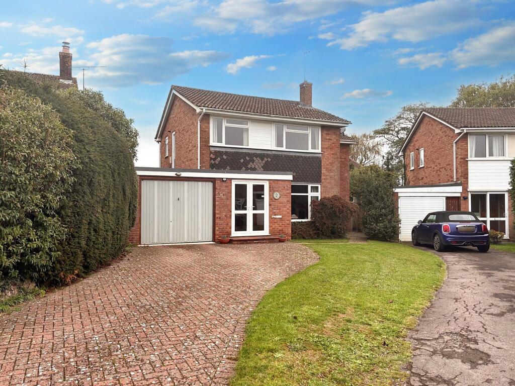 Main image of property: Beanhill Crescent, Alveston, BS35