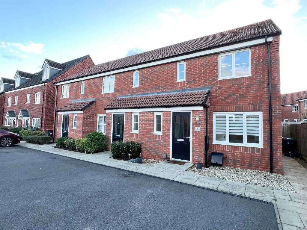 3 bedroom end of terrace house for sale in Mosquito Grove, Hucknall