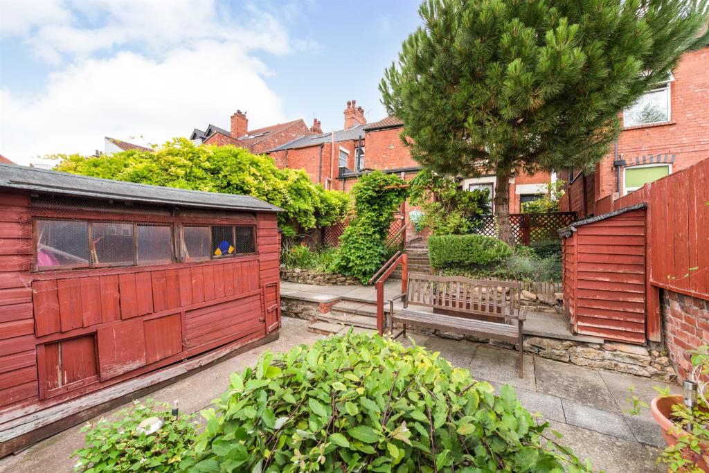 5 bedroom detached house for sale in Annesley Road, Hucknall