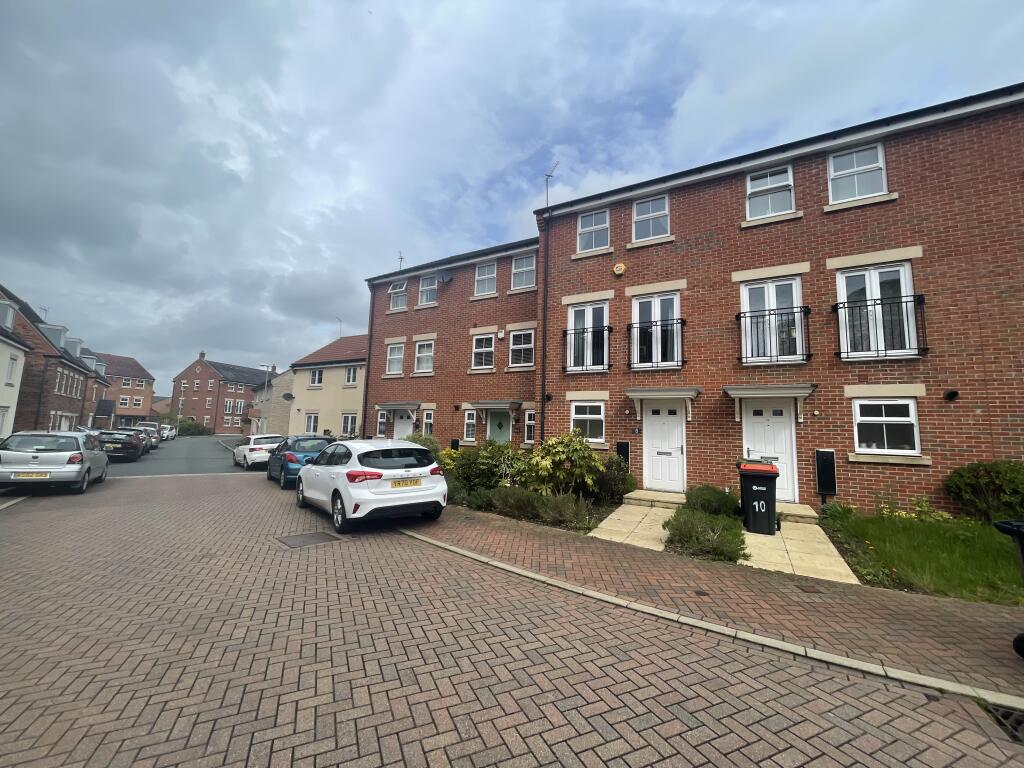 Main image of property: Kestrel Grove, Hucknall, NOTTINGHAM