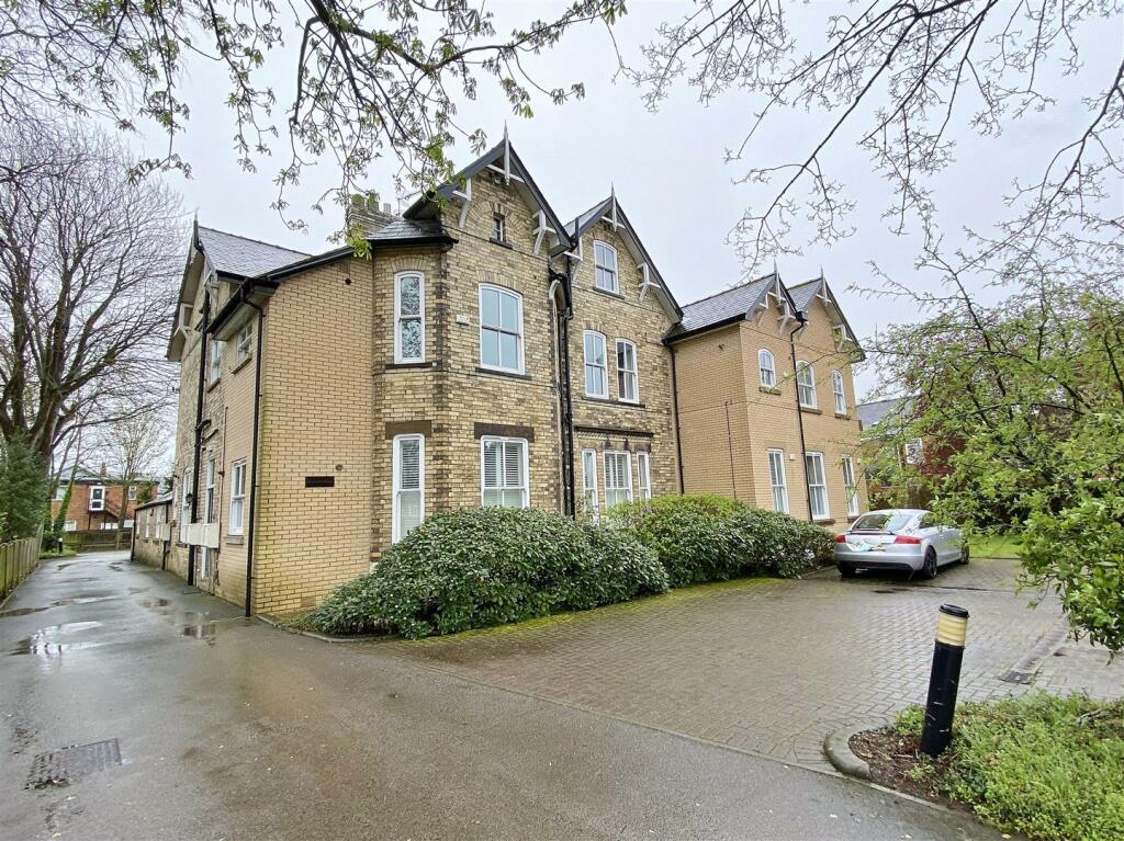 1 bedroom apartment for sale in Westfield House, Doncaster Road, Selby, YO8