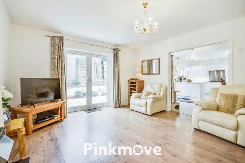 5 bedroom detached house for sale in Ton Road, Cwmbran REF 00024419