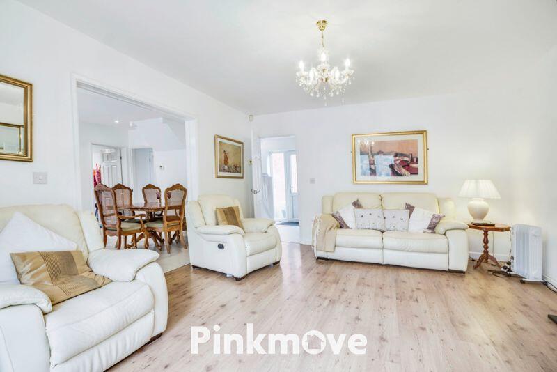 5 bedroom detached house for sale in Ton Road, Cwmbran REF 00024419