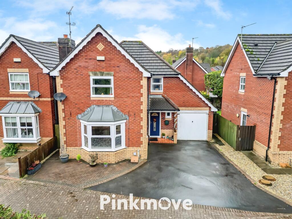 Main image of property: Laburnum Close, Rogerstone, Newport