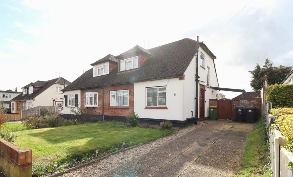 3 Bedroom Semi Detached House For Sale In Hilltop Close Rayleigh Ss6