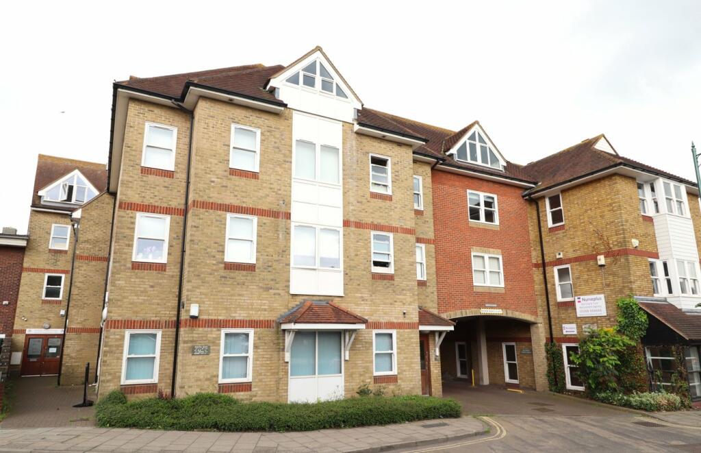 2 bedroom apartment for sale in sters Way, Rayleigh, SS6