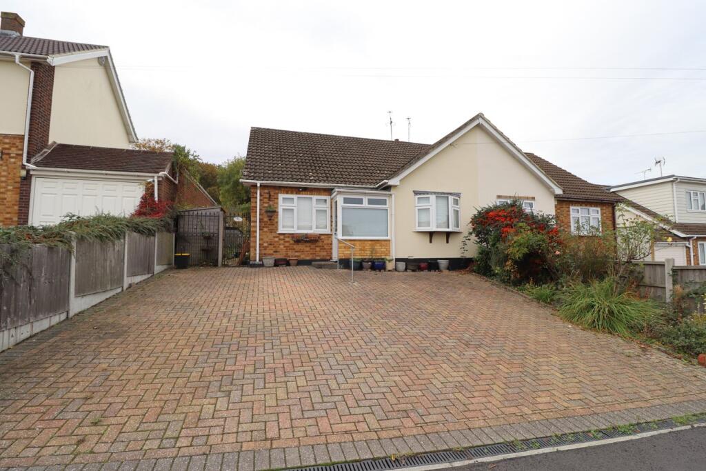 Main image of property: High Mead, Rayleigh, SS6