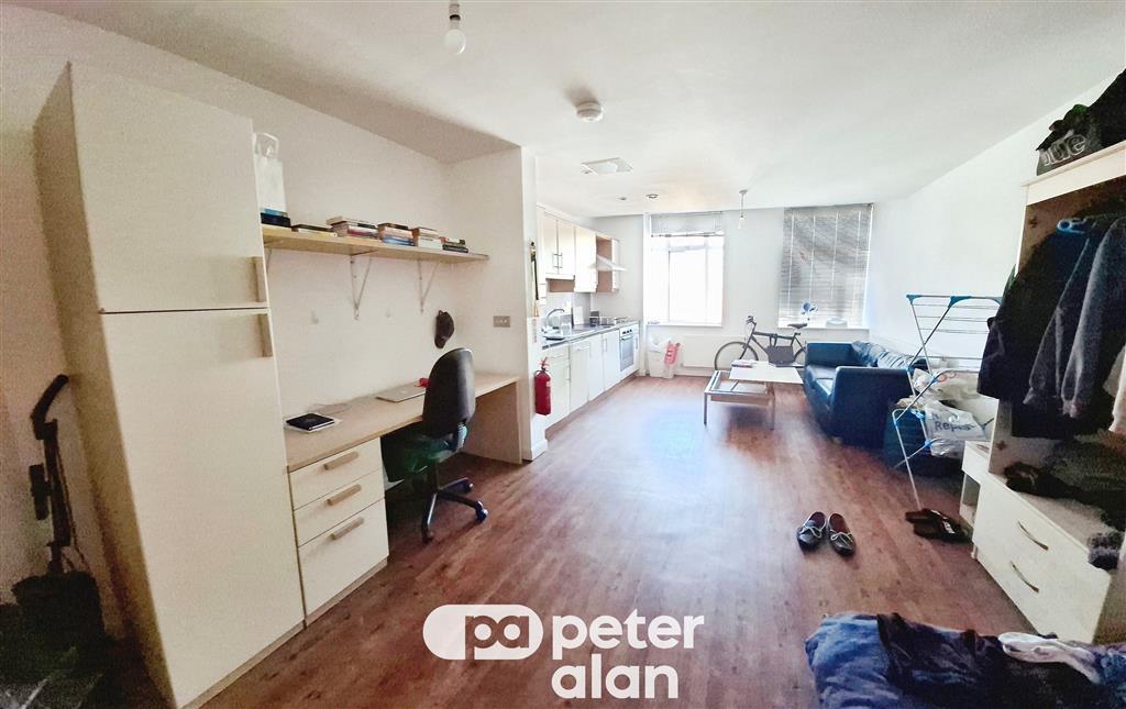 Main image of property: The Kingsway, SWANSEA