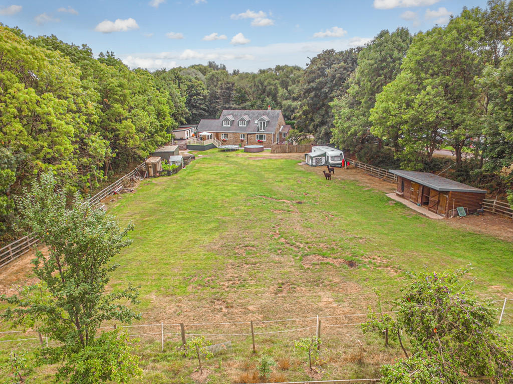 7 bedroom detached house for sale in Huddersfield Road, Haigh, Barnsley