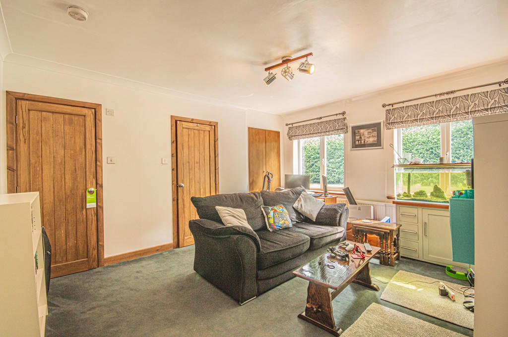 7 bedroom detached house for sale in Huddersfield Road, Haigh, Barnsley