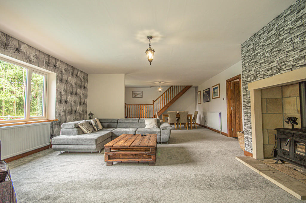 7 bedroom detached house for sale in Huddersfield Road, Haigh, Barnsley