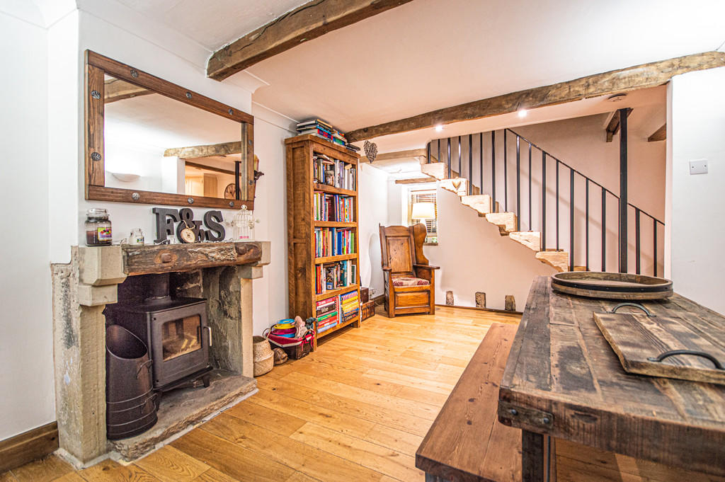 3 bedroom detached house for sale in Brownhill Lane, Holmbridge