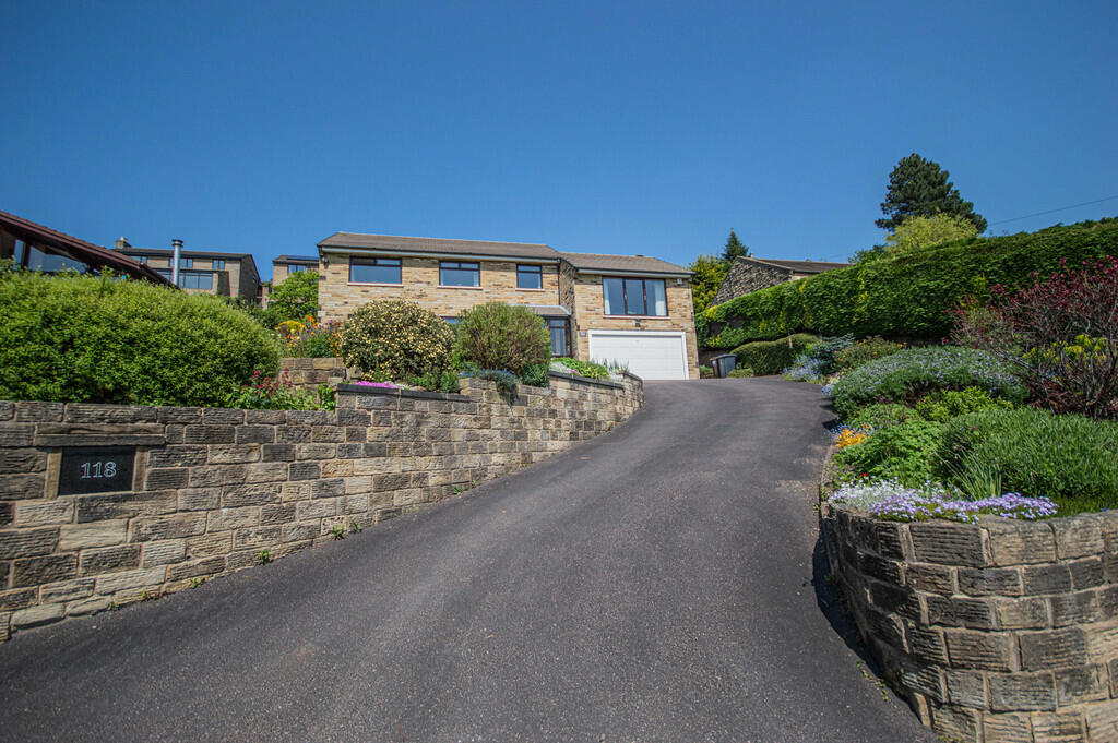 5 bedroom detached house for sale in Low Road, Thornhill Edge, WF12