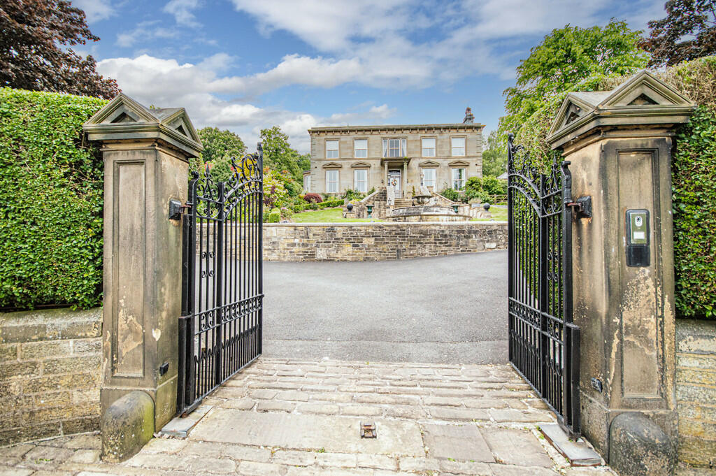4 bedroom manor house for sale in Oats Royd House, Luddenden, Located