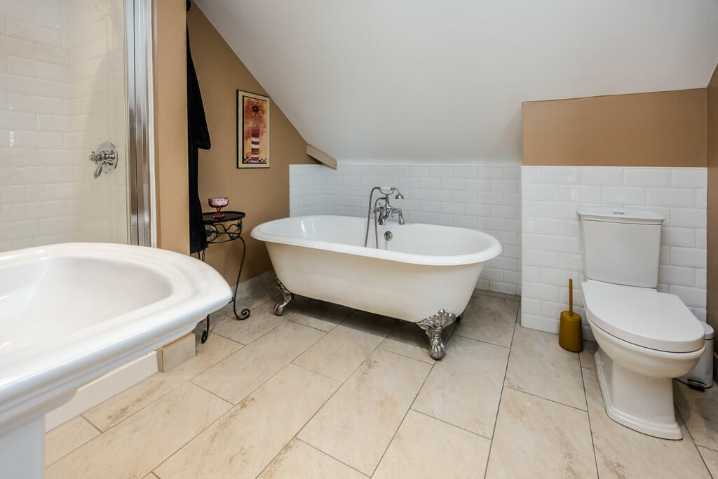 Additional property image - Jonscroft, Queensbury