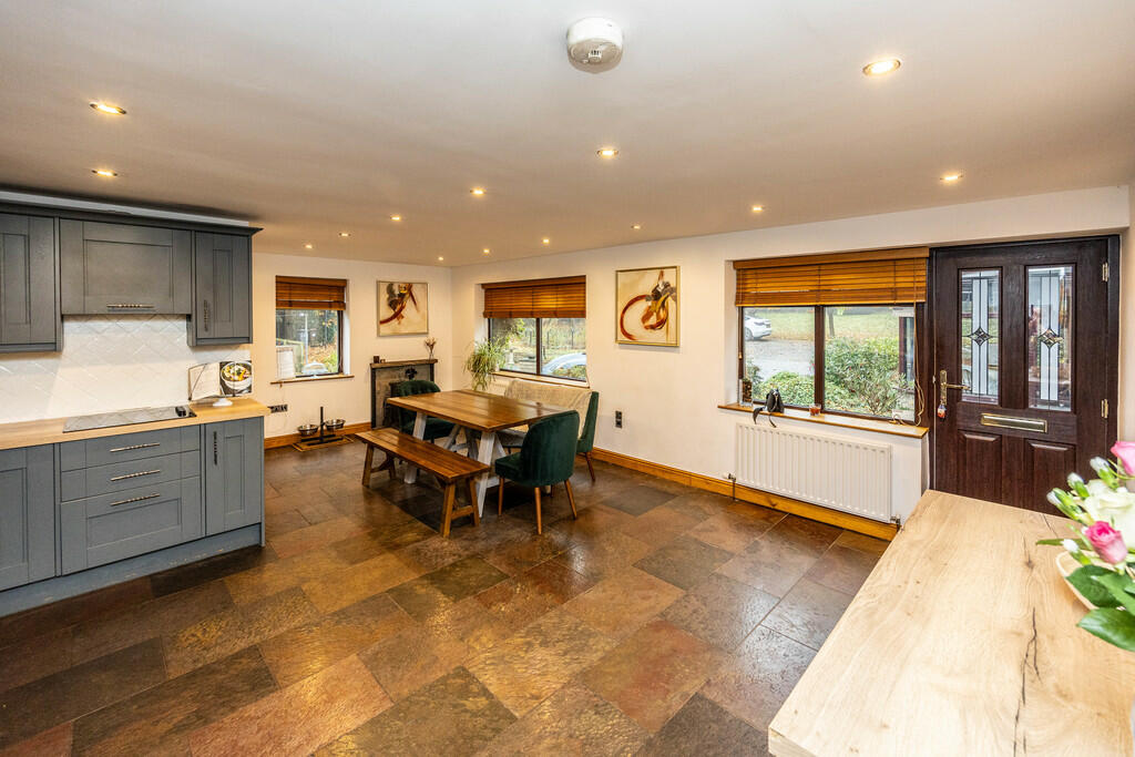 Additional property image - Whitechapel Road, Cleckheaton
