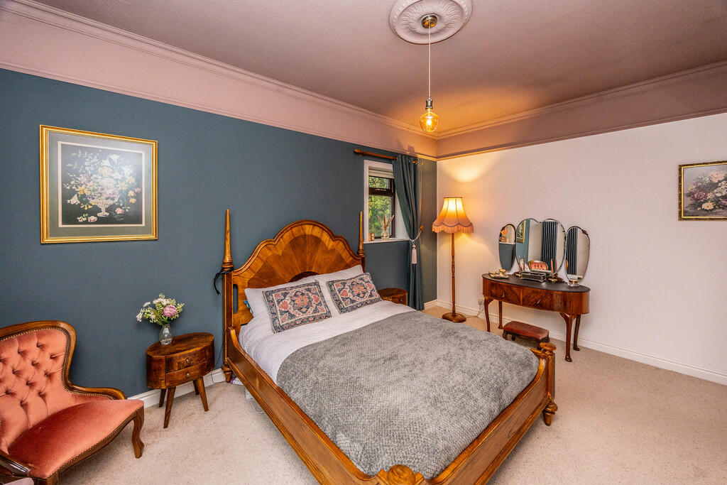 Additional property image - Whitechapel Road, Cleckheaton