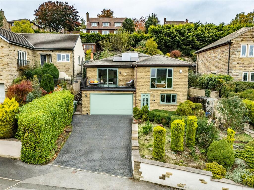 Main image of property: 192 Low Road Thornhill Dewsbury