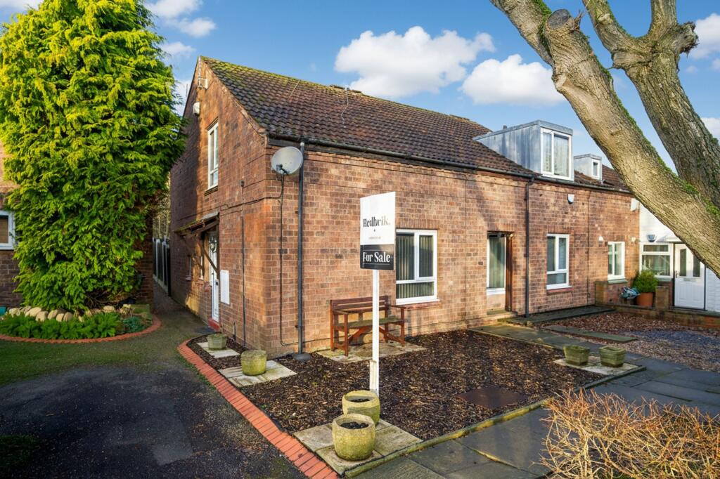 Main image of property: Deane Field View, Waterthorpe, S20