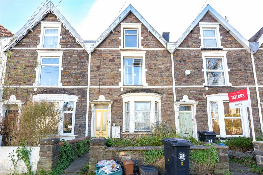 4 bedroom terraced house for rent in Downend Road, Fishponds, Bristol, BS16